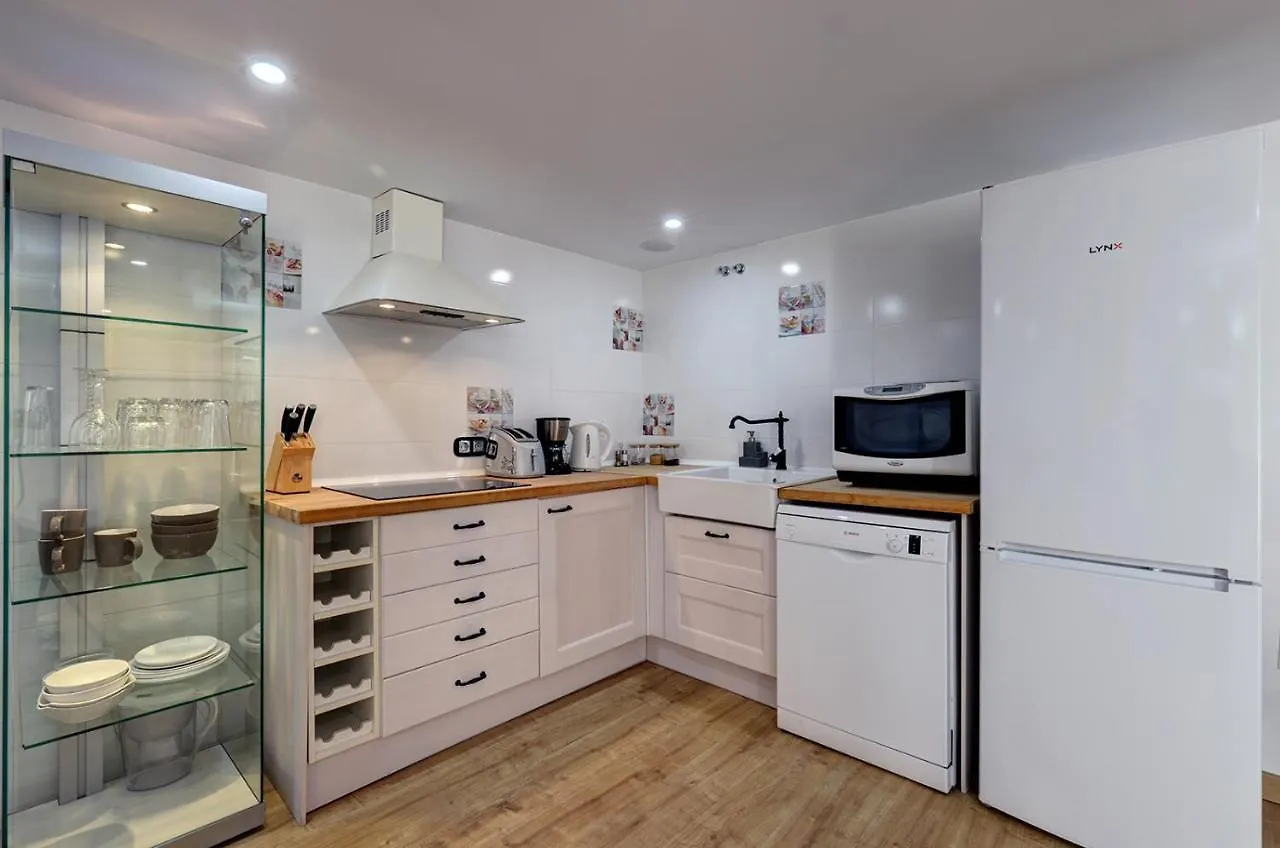 Modern Independent Studio Apt In Luxury Villa Benalmádena Appartamento